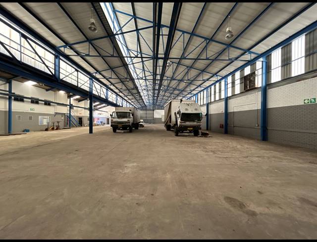 1,635M² FACTORY TO LET IN BEACONVALE
